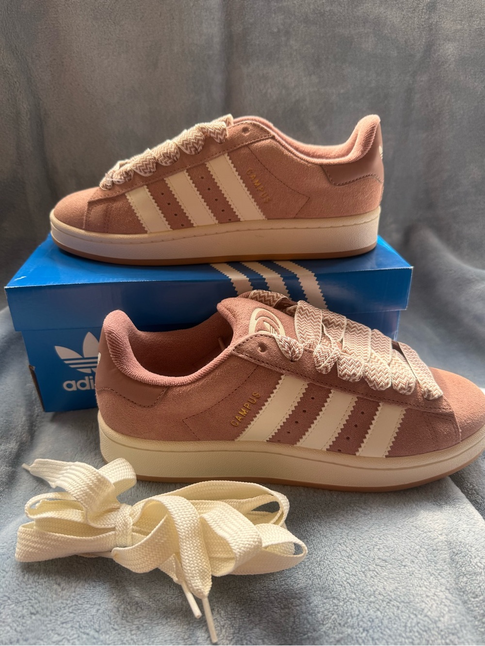 adidas Women’s Suede Campus Sneakers Dusty Pink Cream Stripes 9 1/2 NEW